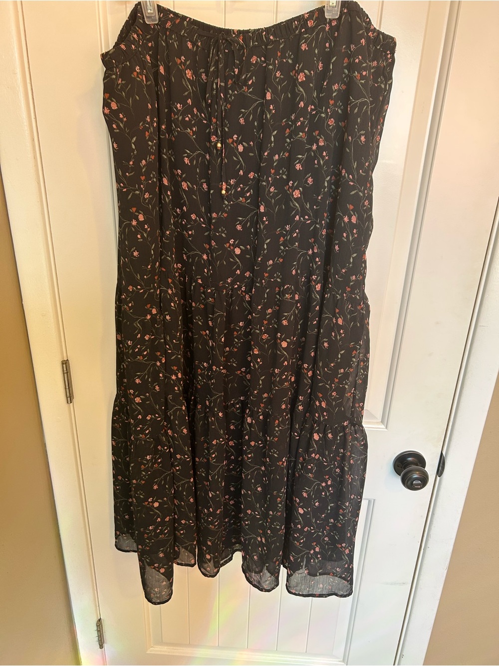 Ava & Viv Black Maxi Skirt with Pink Floral Print